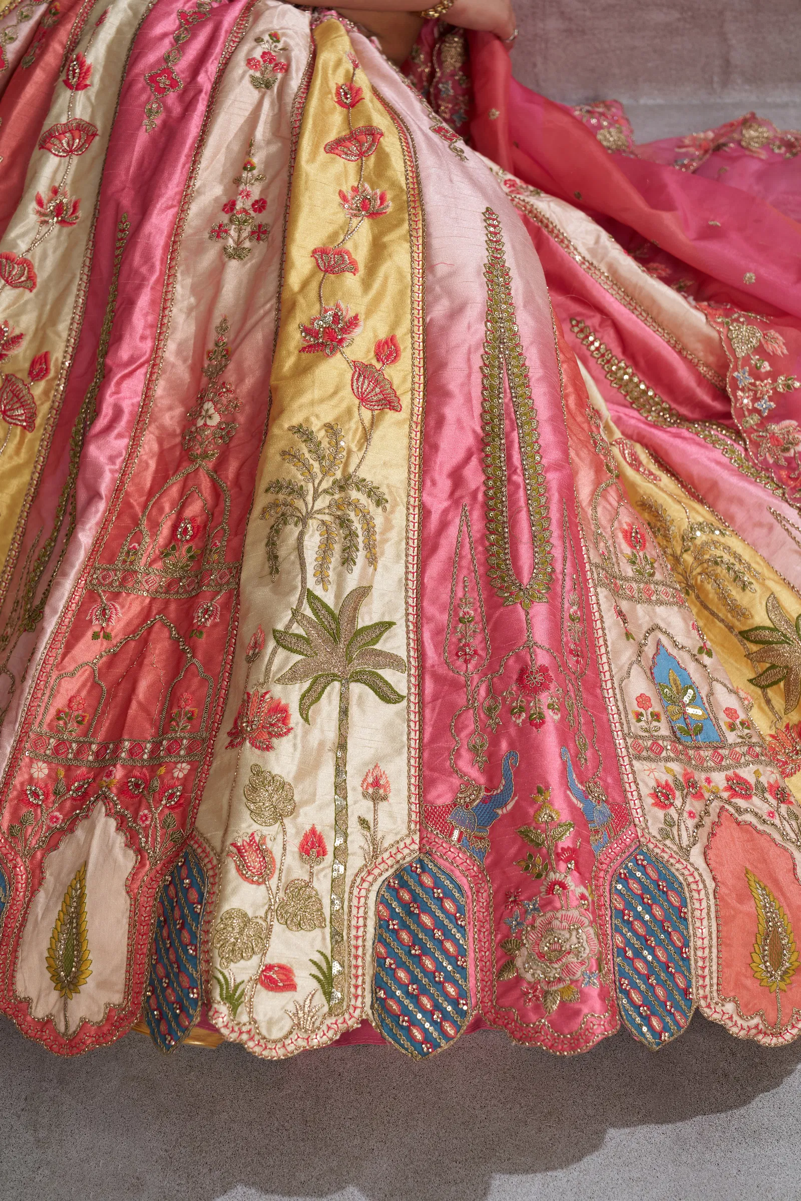 Kf 73 Pink Banarasi Silk Embroidered Wedding Lehenga Suppliers In India